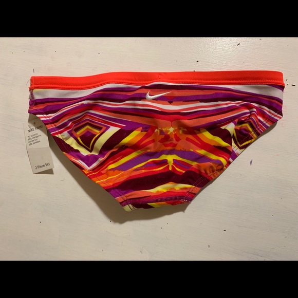 BRAND NEW - Nike swimsuit - Picture 7 of 7